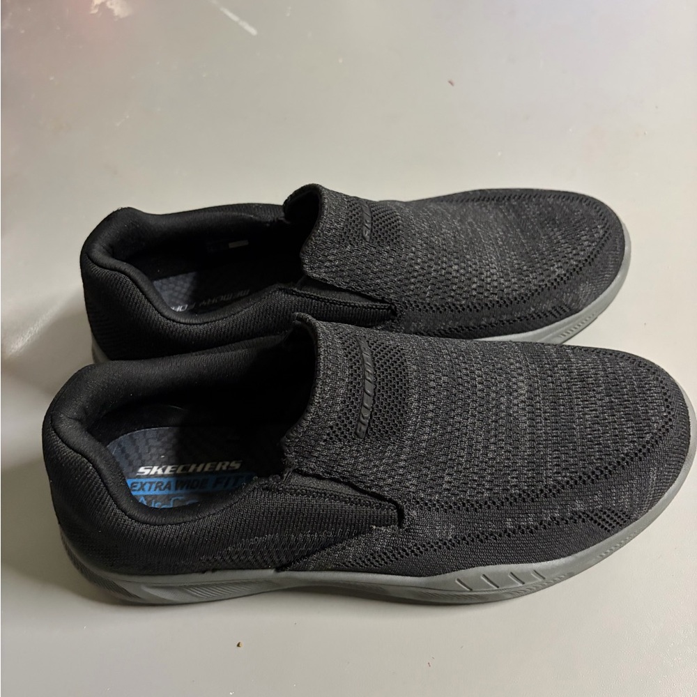 Skechers Men's Charcoal Slip-On‎ Loafers Sz 10.5